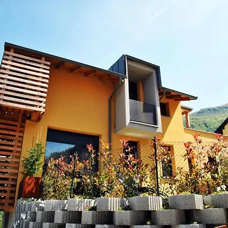 아파트 Villa Mary - Yellow Apartment