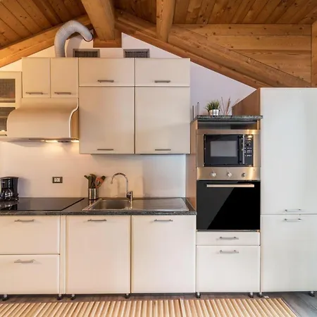 Villa Mary - Yellow Apartment 아파트 벨라노